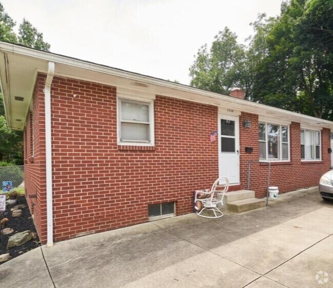 The Ardmore Apartments under 2,500 Akron, OH 1 Rentals