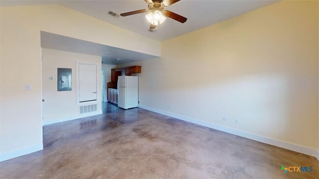 Building Photo - 1240 Honor Ln