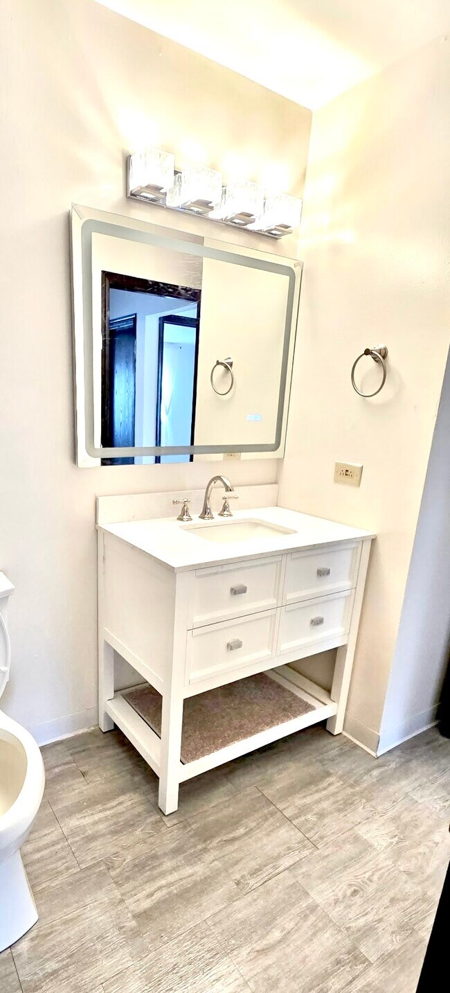 Photo - 569 Dean Dr Apartments