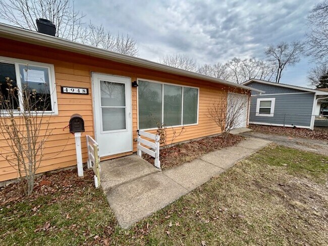 Foto del edificio - Stylishly Newly Renovated 3-bedroom, 1-bath Ranch Home