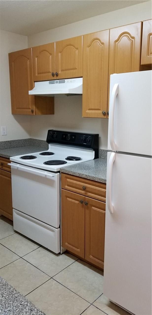 Building Photo - 2950 NW 55th Ave