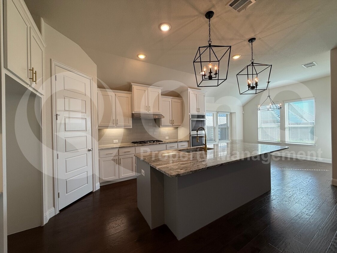 Foto principal - 3906 Greenbrier Dr