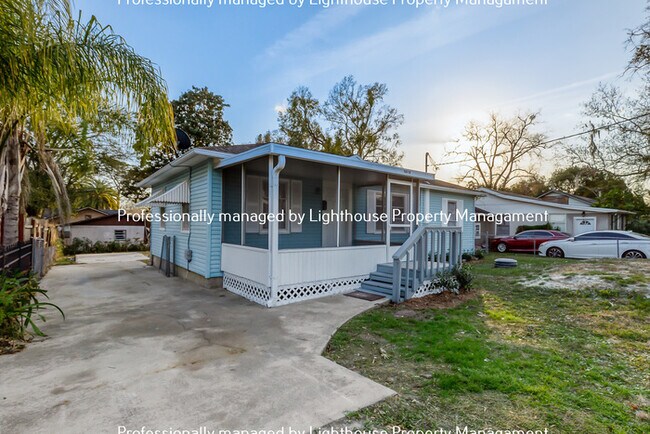 Foto del edificio - 5016 Palmer Ave