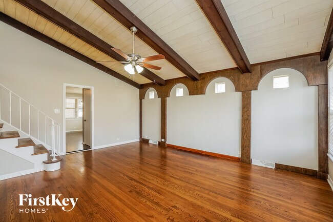 Building Photo - 10100 Lawrence Ct