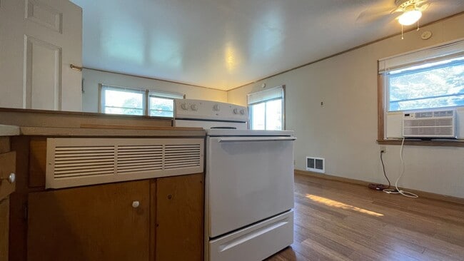 Building Photo - 4924 N 73rd St