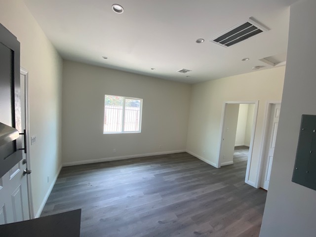 Foto del edificio - 2228 S La Brea Ave