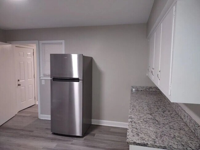 Foto del edificio - 1321 Glenwood Rd