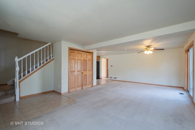 Building Photo - 3303 Eastway Dr