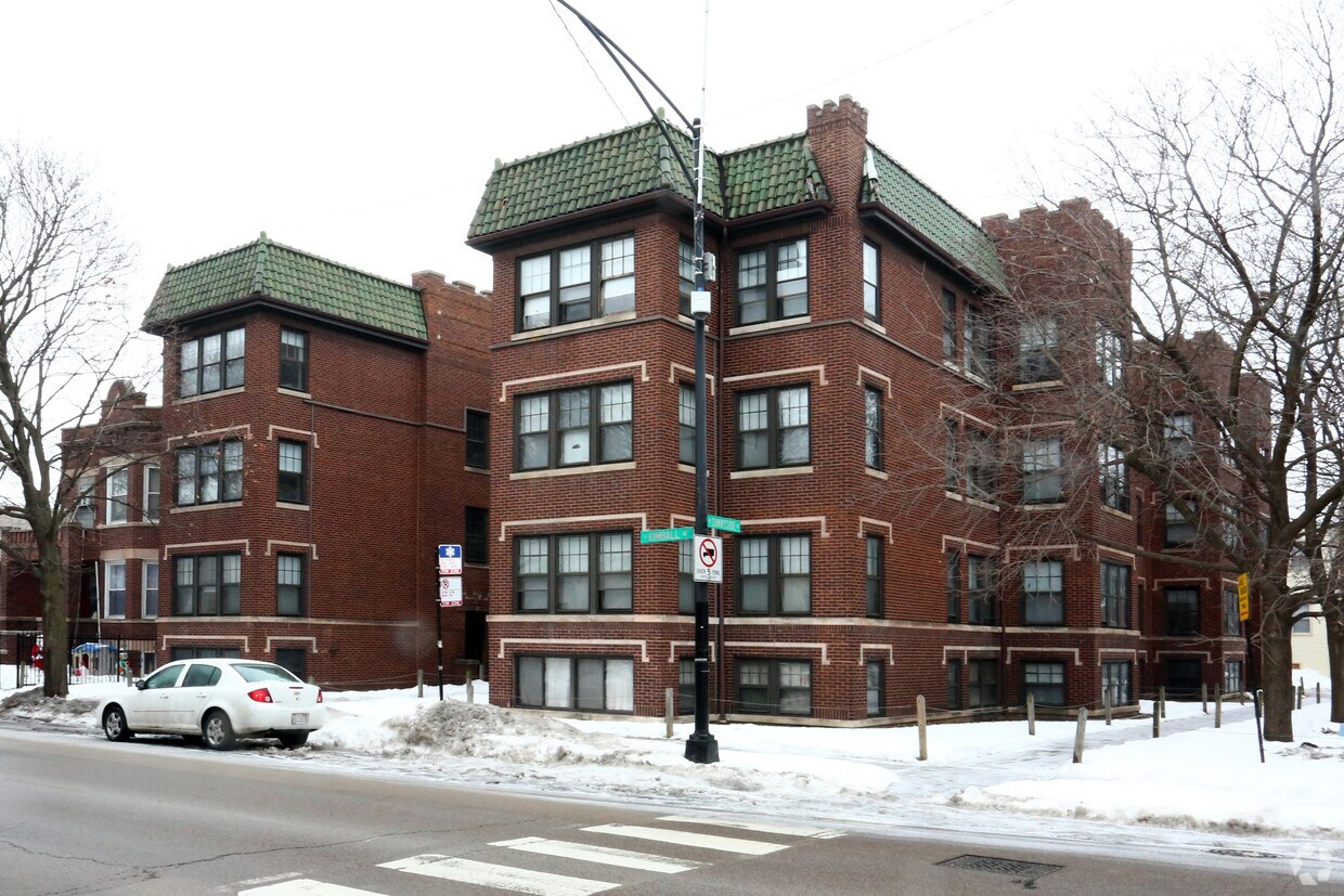 Foto principal - 4501 N Kimball Ave
