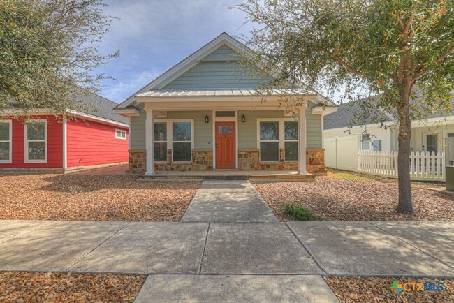 Building Photo - 1378 Hanz Dr