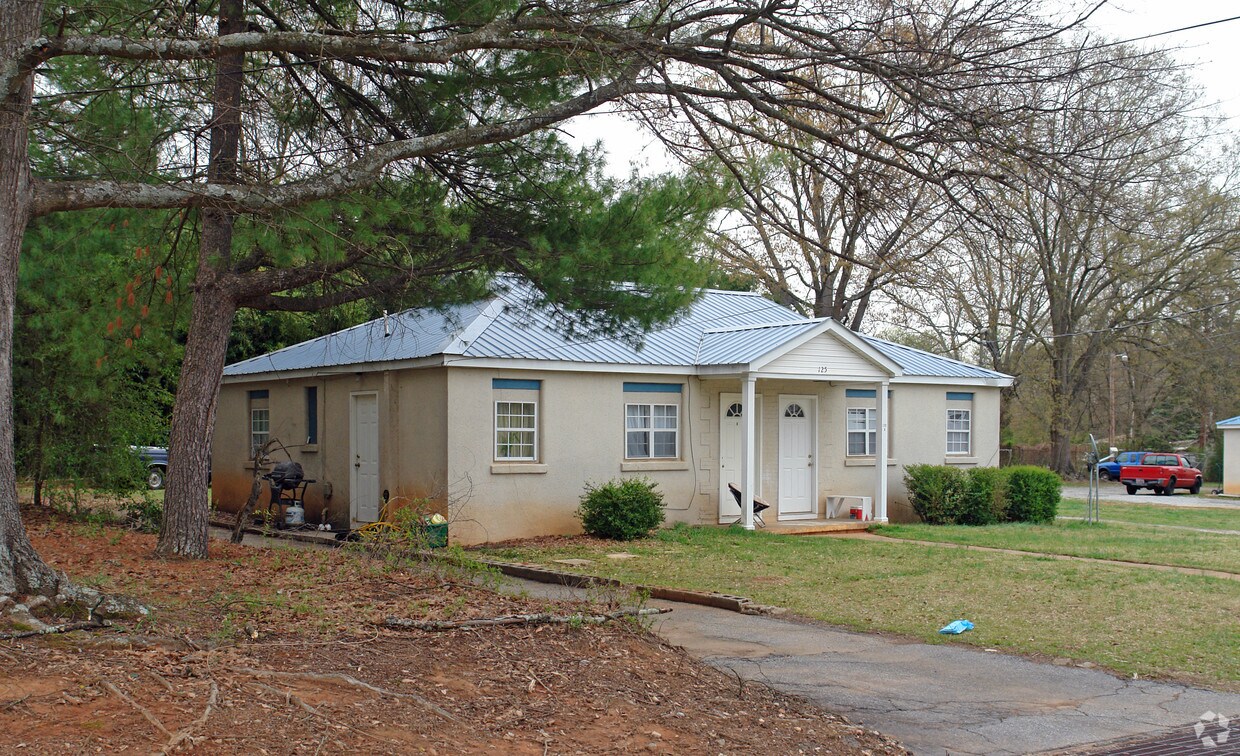 Primary Photo - 125-127 Roper St