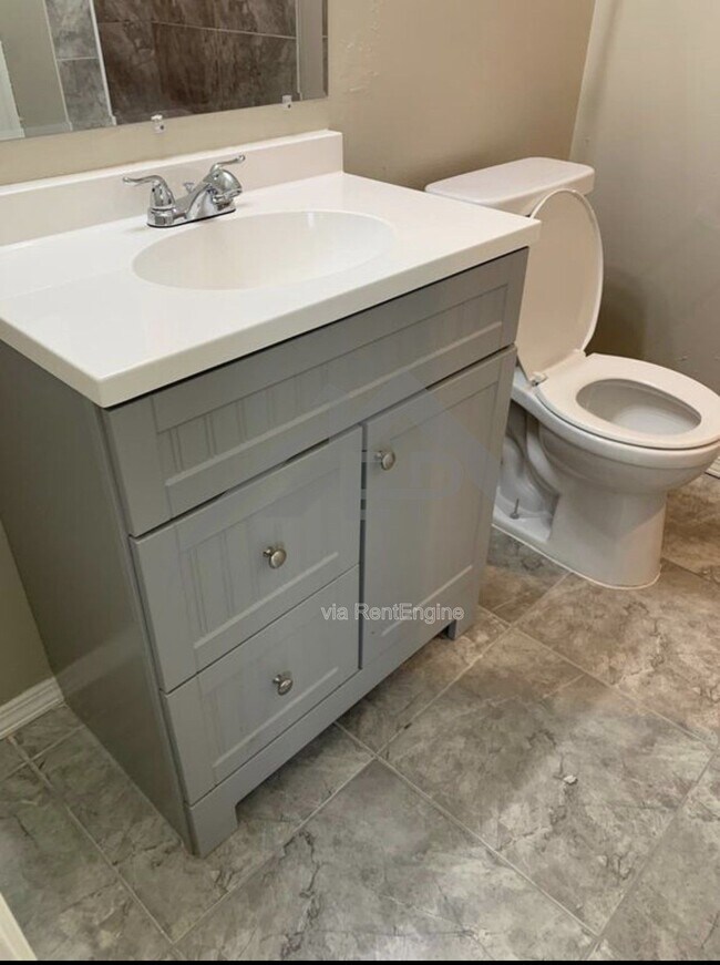 Foto del edificio - 207 E Hurd St