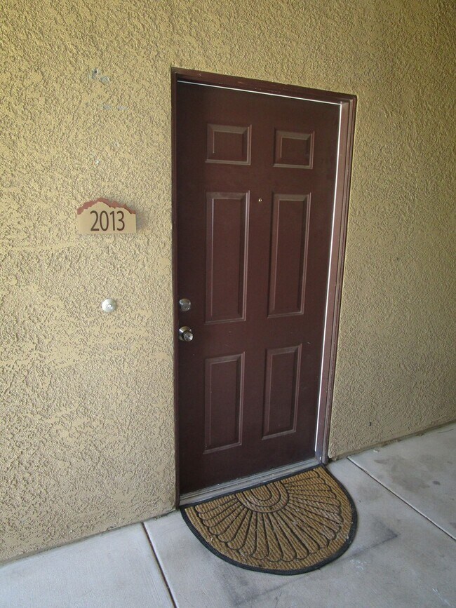 Foto del edificio - 8250 N Grand Canyon Dr