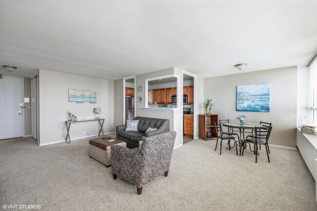 Building Photo - 4800 S Chicago Beach Dr