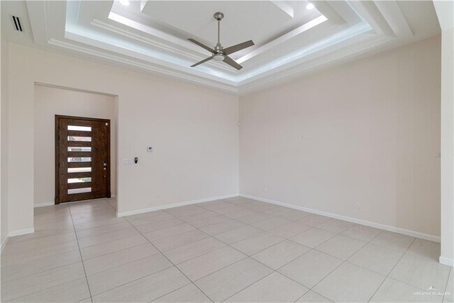 Foto del edificio - 20 Queens Ave