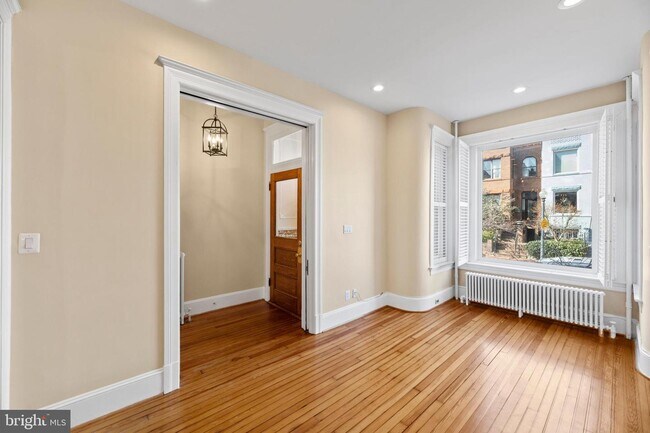 Foto del edificio - 72 Seaton Pl NW