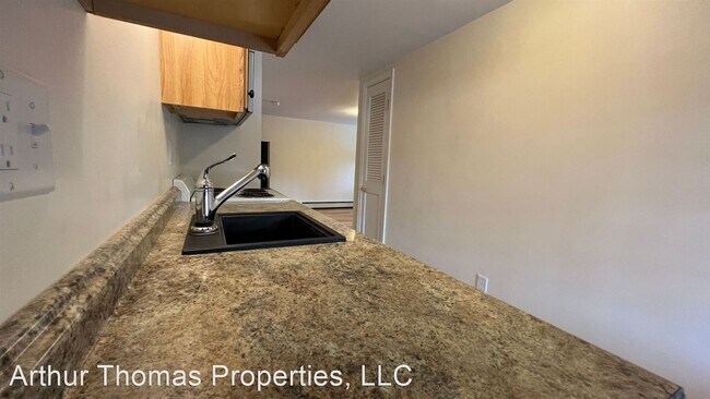 Building Photo - 1 br, 1 bath House - 14 Garrison Ln.
