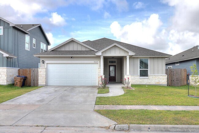 Building Photo - 9509 Sedalia - 3/bed 2/bath - $1995/month