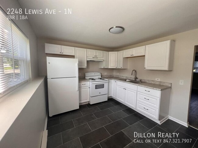 Foto del edificio - 2248 Lewis Ave