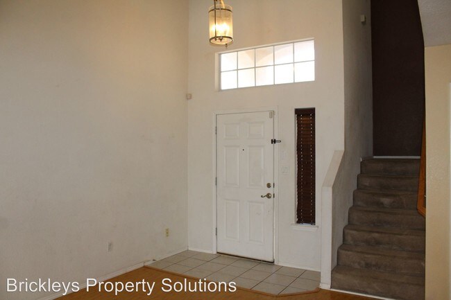 Building Photo - 4 br, 2.5 bath House - 543 Sky Tower St. SW