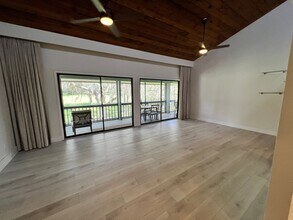 Building Photo - 4038 Abbey Ct