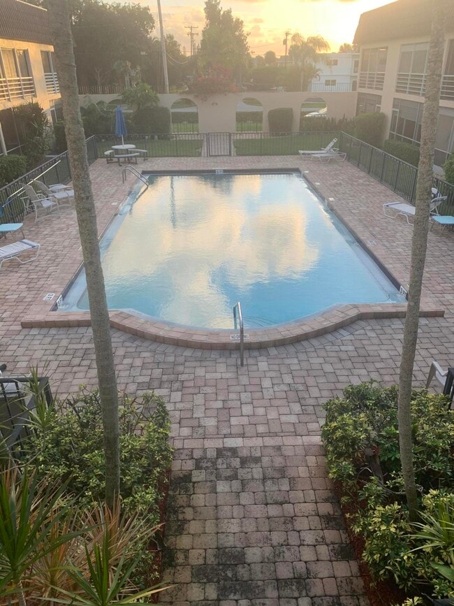 Building Photo - 342 Southwind Dr