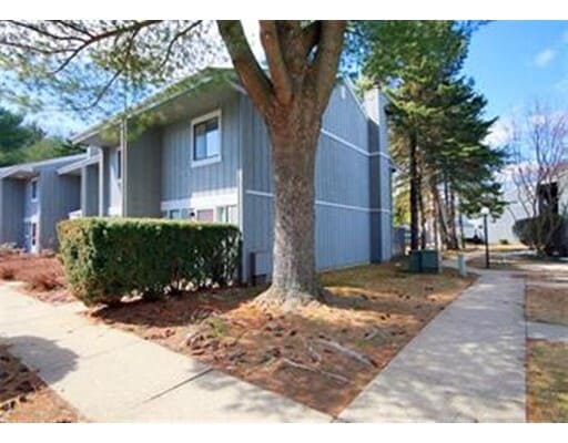 Building Photo - 555 Russell Rd