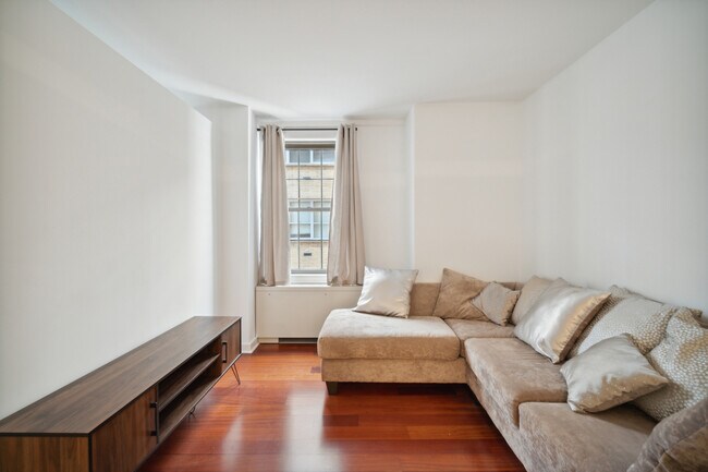 Foto del edificio - 219 S 18th St