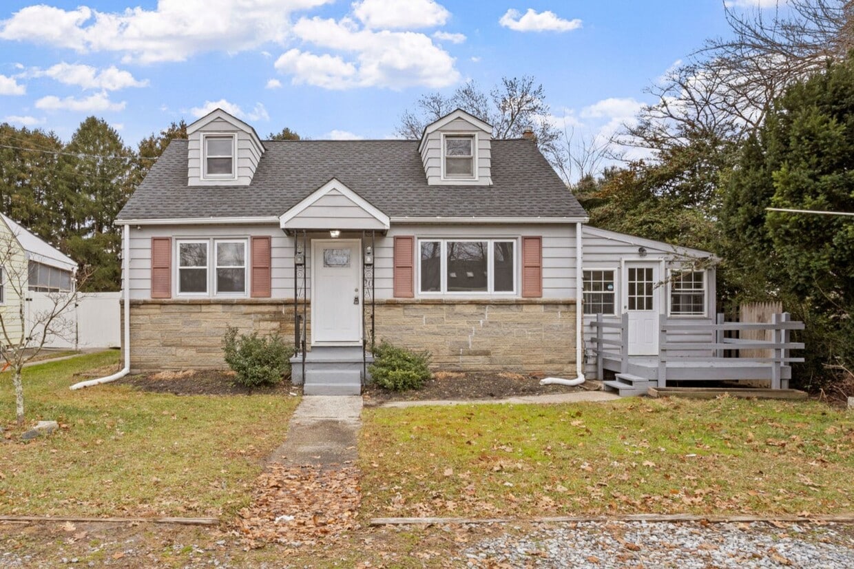 Photo - 20 Lake Ave (Washington Township Burlington, NJ)