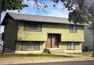 Building Photo - 823-825 2nd St