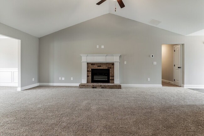 Foto del edificio - 76 Heartland Cir
