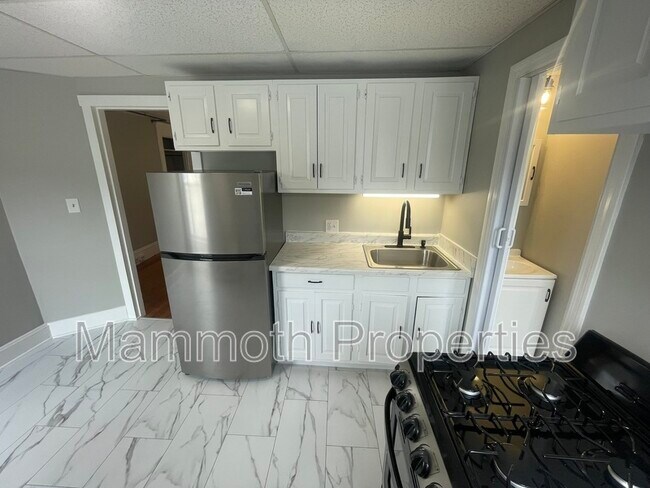 Foto del edificio - 320 Lowell St