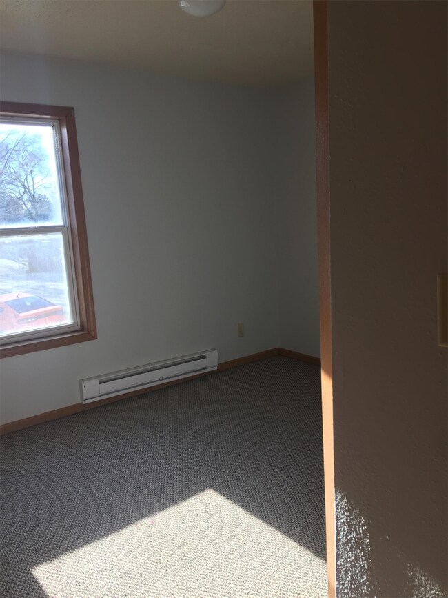 Building Photo - 124 Earl St