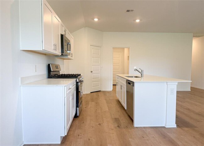 Building Photo - 16309 Harvester Dr