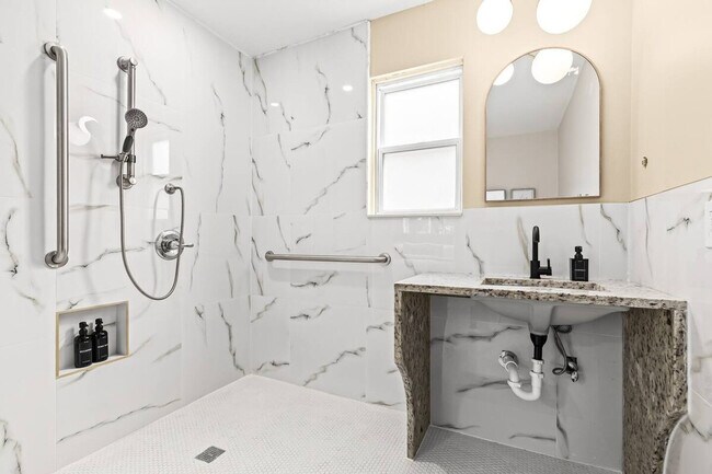 Foto del edificio - 18415 Sharon Ln