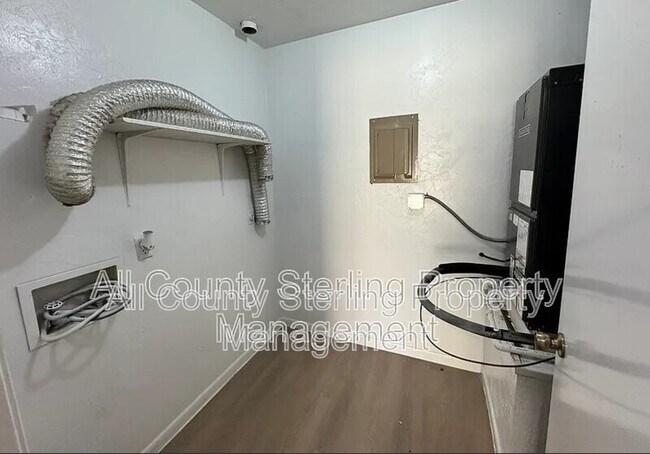 Building Photo - 4417 SW 71st Terrace