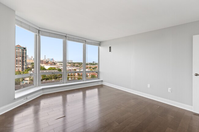 Foto del edificio - 250 E Harbortown Dr