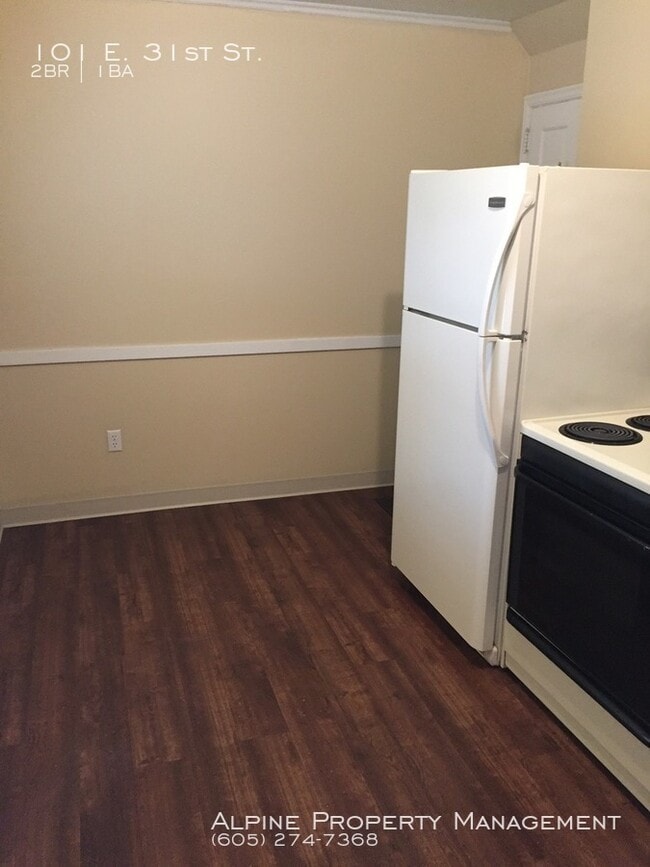 Building Photo - 2 Bedroom Apartment near McKennan Park!!