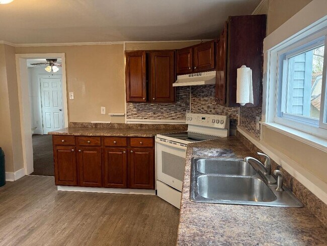 Foto del edificio - 242 Branch St