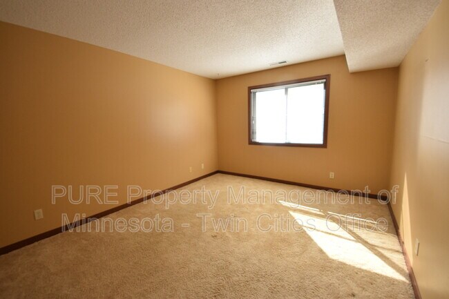 Foto del edificio - 8007 Xerxes Ave S