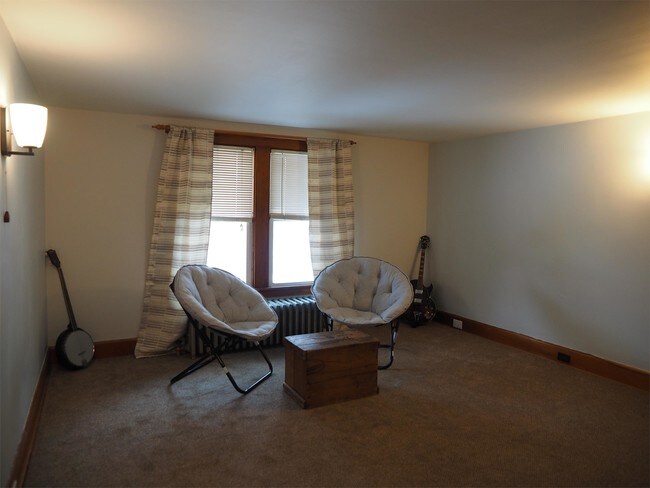 Building Photo - 55 Lyman Ave