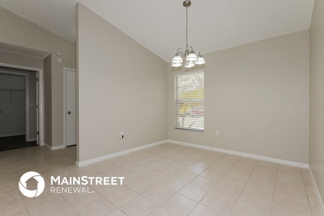 Building Photo - 5525 Southgrove Ct