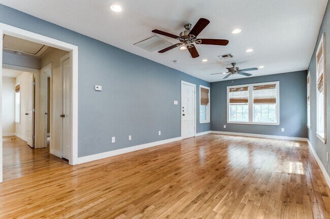 Building Photo - ALAMO HEIGHTS I.S.D. COTTAGE