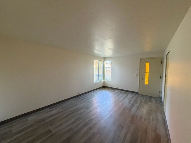 Foto del edificio - 2506 Jeppesen Acres Rd