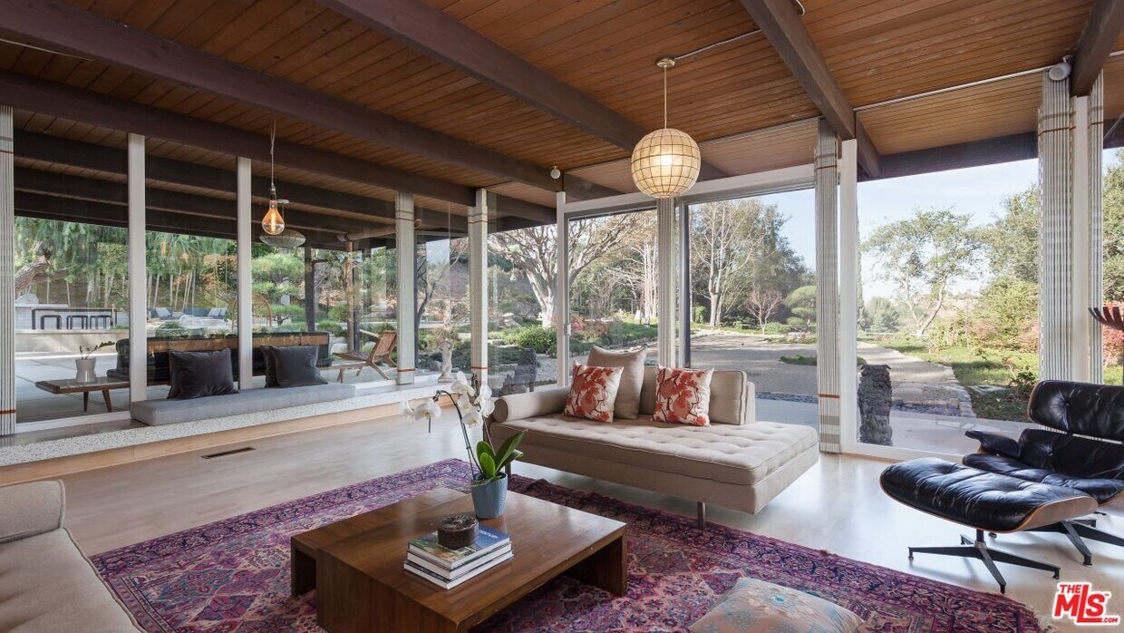 Foto principal - 3493 Valley Meadow Rd