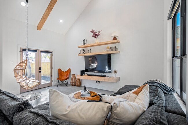 Foto del edificio - 207 Lockwood Dr