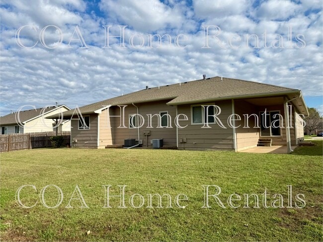 Building Photo - Meadow Park