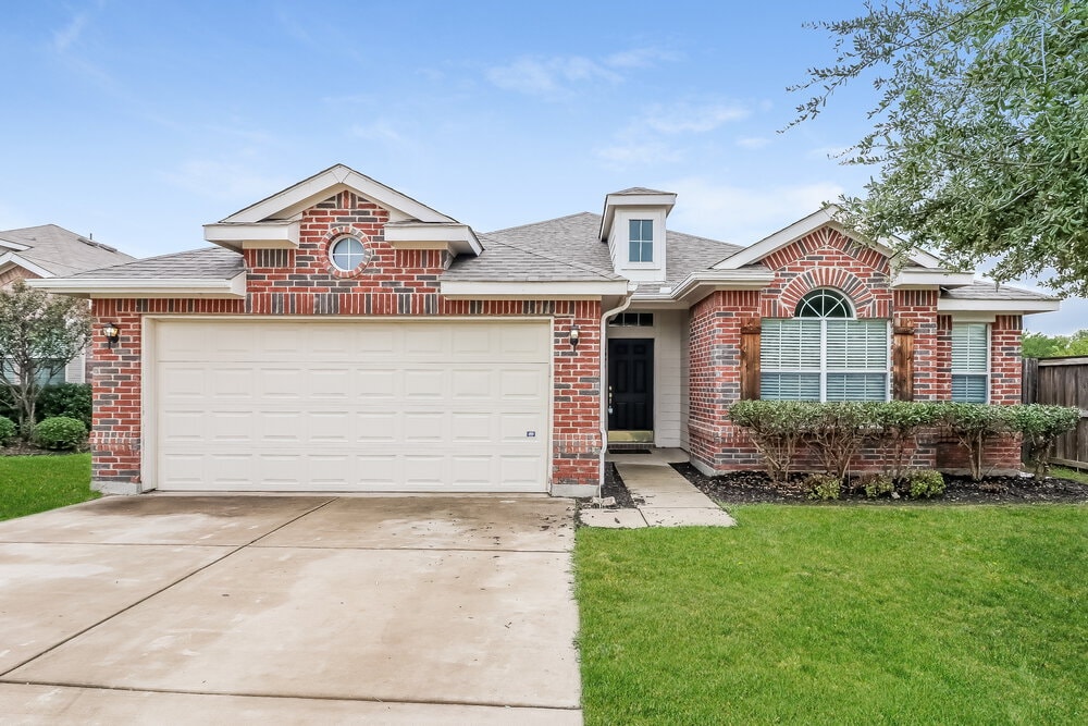 Foto principal - 8020 Summer Stream Dr