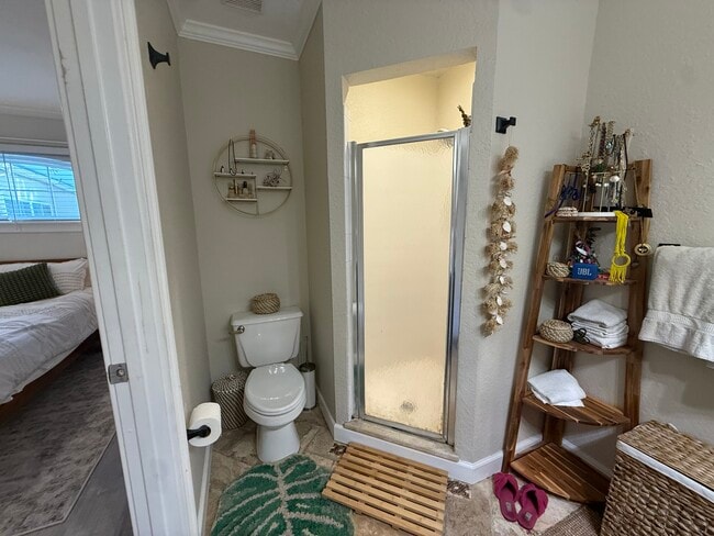 Master Bathroom 2/2 shower - 1701 The Greens Way