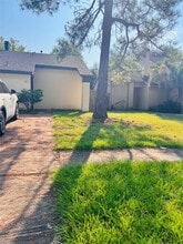 Building Photo - 16633 Gold Ridge Ln